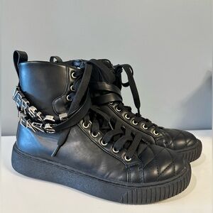 Leather Versace Jeans Couture quilted hi-top sneakers size 38